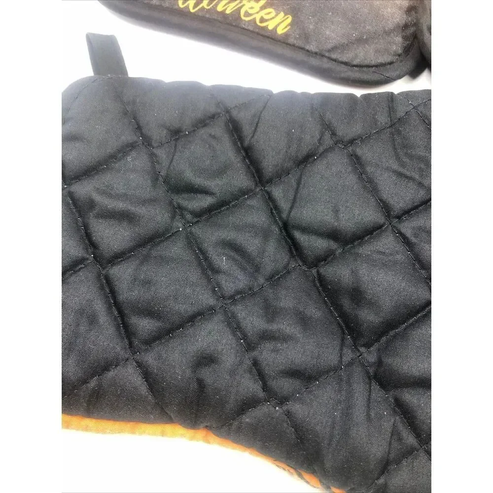 Halloween Kitchen Seat Haunted House 3 Pieces Oven Mitt, Hot Pads